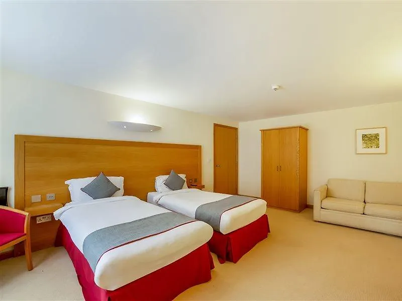Winford Manor Hotel 3*,